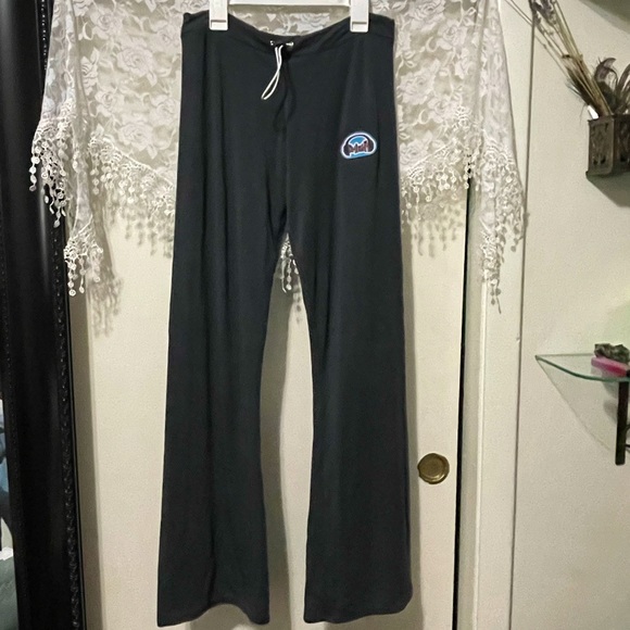 Omighty Headphone Yoga Pants in Asphalt - Picture 2 of 5